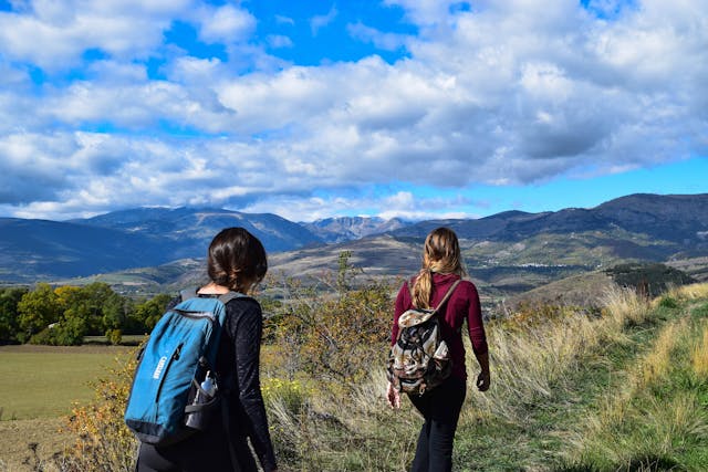 Hiking Basics For Beginners - 2 Girls Hiking