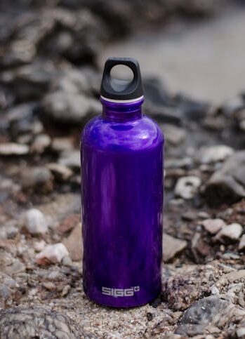 How To Stay Hydrated On A Hike - Water bottle