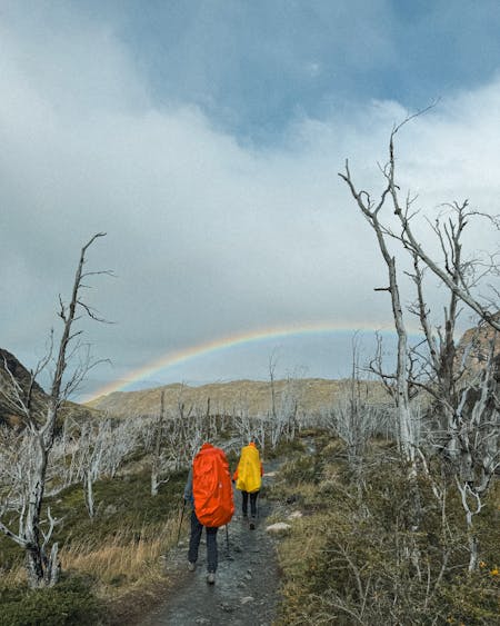 Hiking In The Rain Guide - Two Hikers in the rain