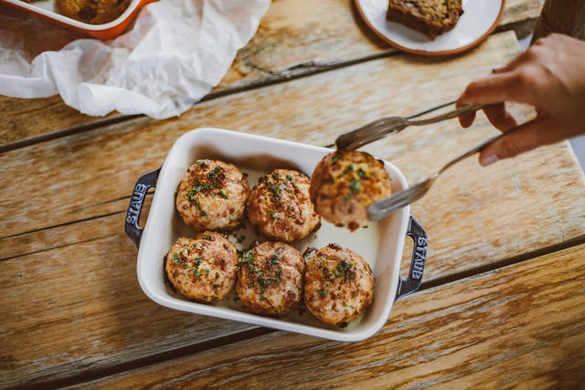 10 Best Low Carb Snacks For Hikers- Meatballs