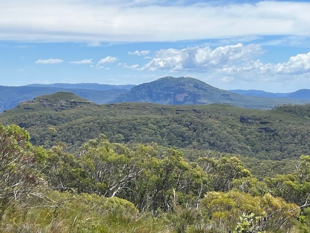 Fortress Ridge Hike Guide - Views od Lockey's Pylon and Mount Hay